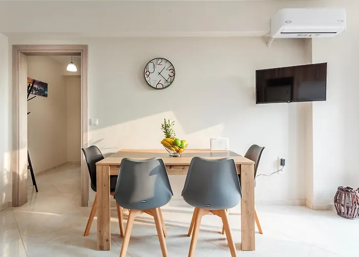 Kelly's Sunset 1 κalamata * Verga Kalamata