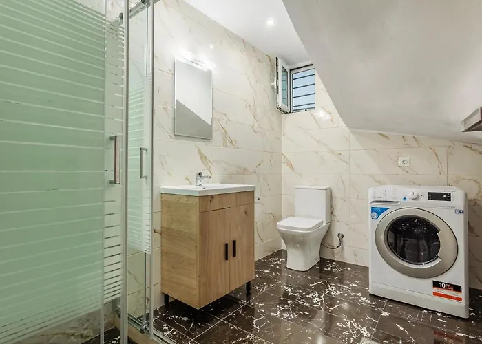 Kelly's Sunset 1 κalamata *